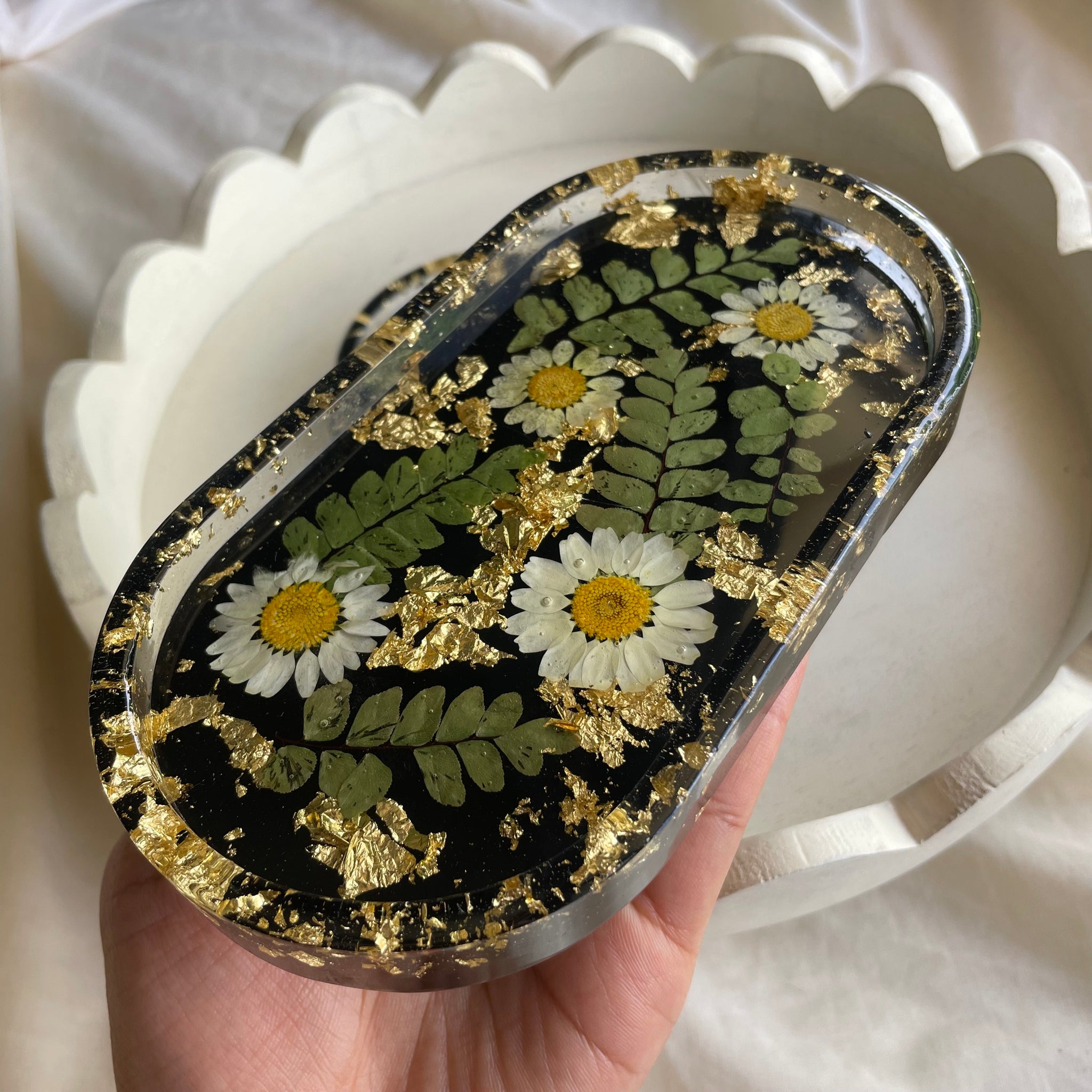 BLACK FLORALS — Oval Tray