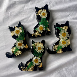 DAISY + FERNS — Cat Phone Stand in Black