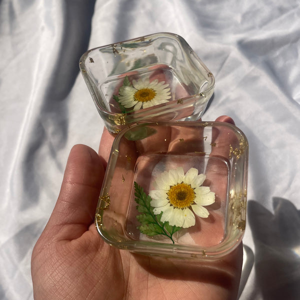 CLEAR DAISY RING DISH